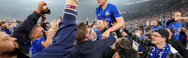 “欧洲斗士”在德乙重生！沙尔克04提前1轮重返德甲